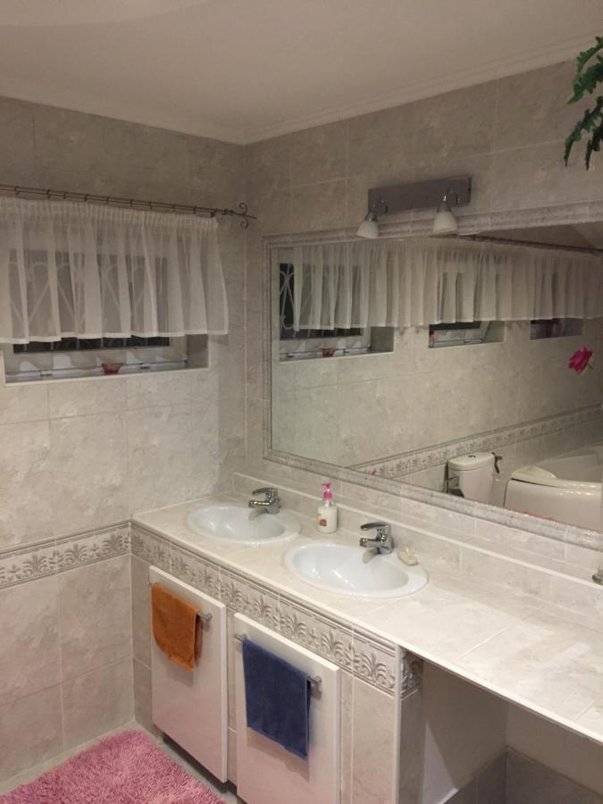 Tocc Apartman Gyal Exterior photo