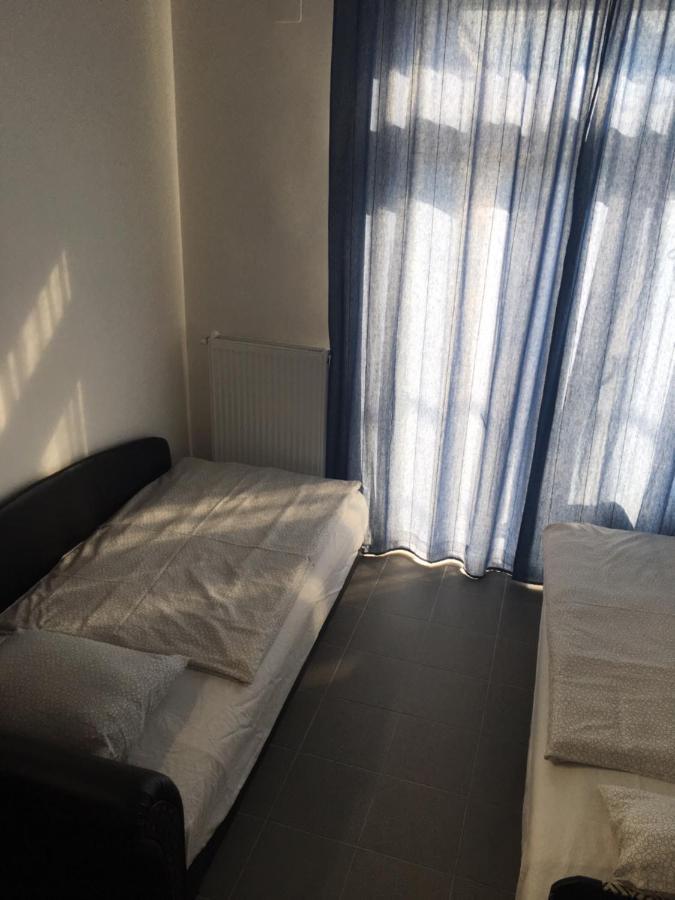 Tocc Apartman Gyal Exterior photo
