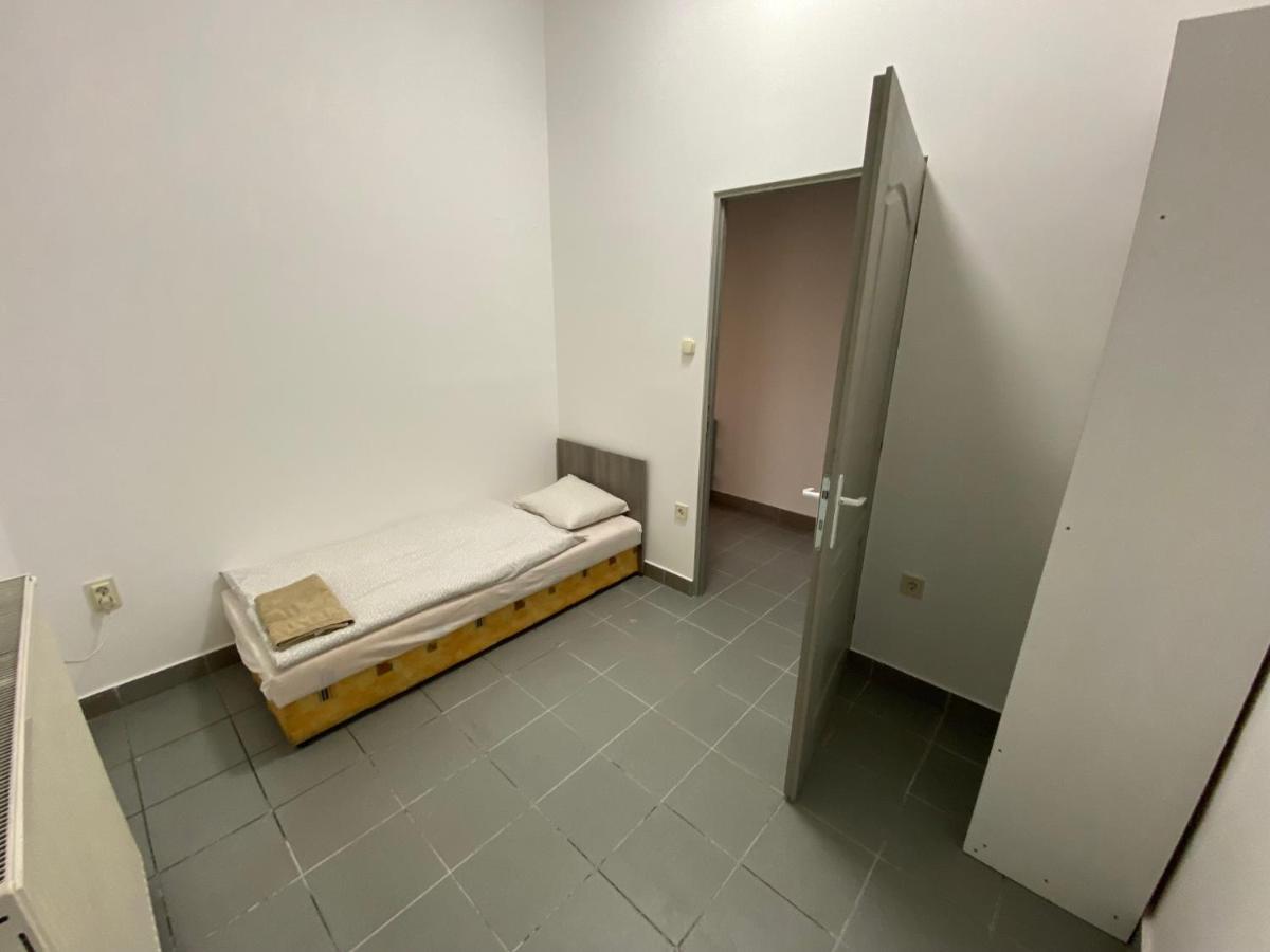 Tocc Apartman Gyal Exterior photo