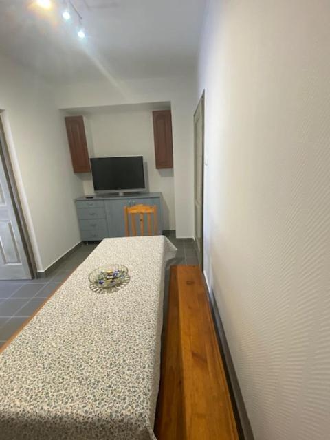 Tocc Apartman Gyal Exterior photo